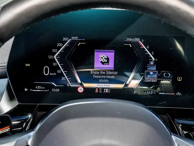 BMW 2 Series view 13