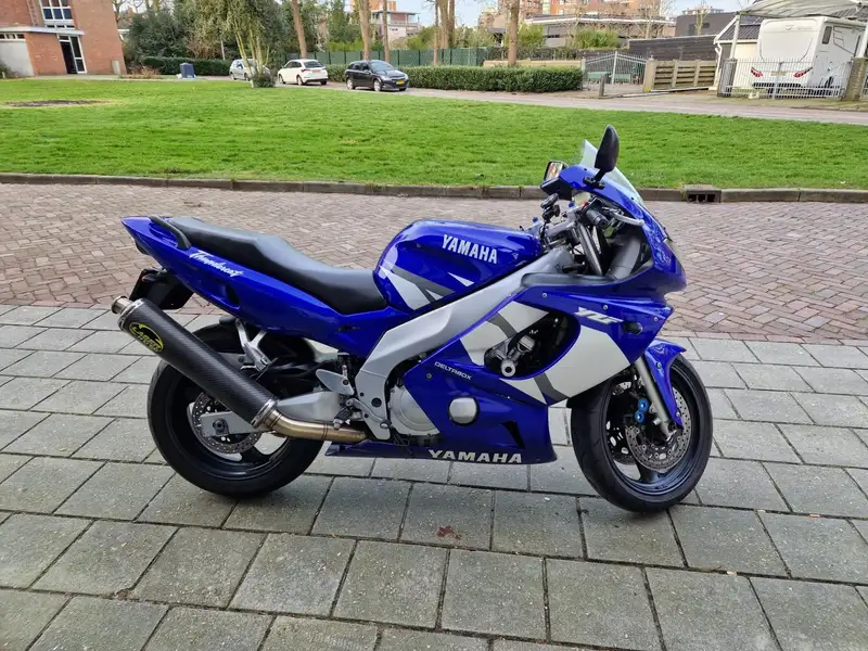 Yamaha YZF 600
