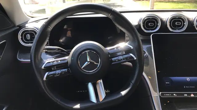 Mercedes-Benz C-Class view 9