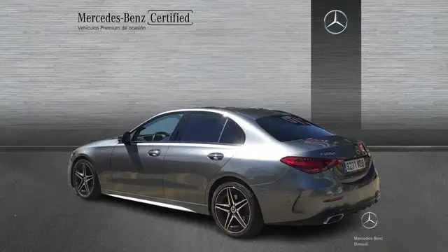 Mercedes-Benz C-Class view 4