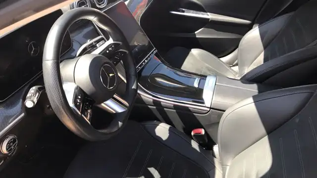Mercedes-Benz C-Class view 6