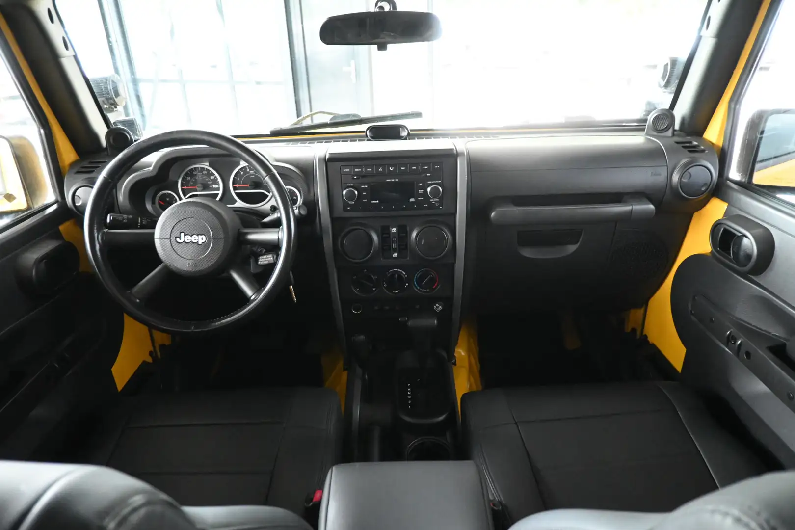Jeep Wrangler Unlimited 3.8 Rubicon Automaat Airco Cruise contro Jaune - 2