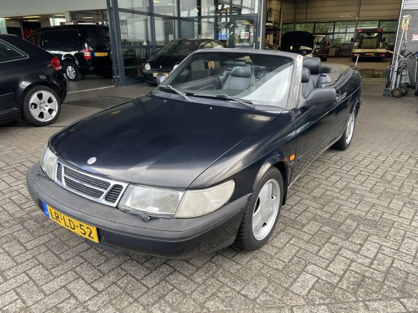 Saab 900 Cabrio 2.0 S Zwart - 2