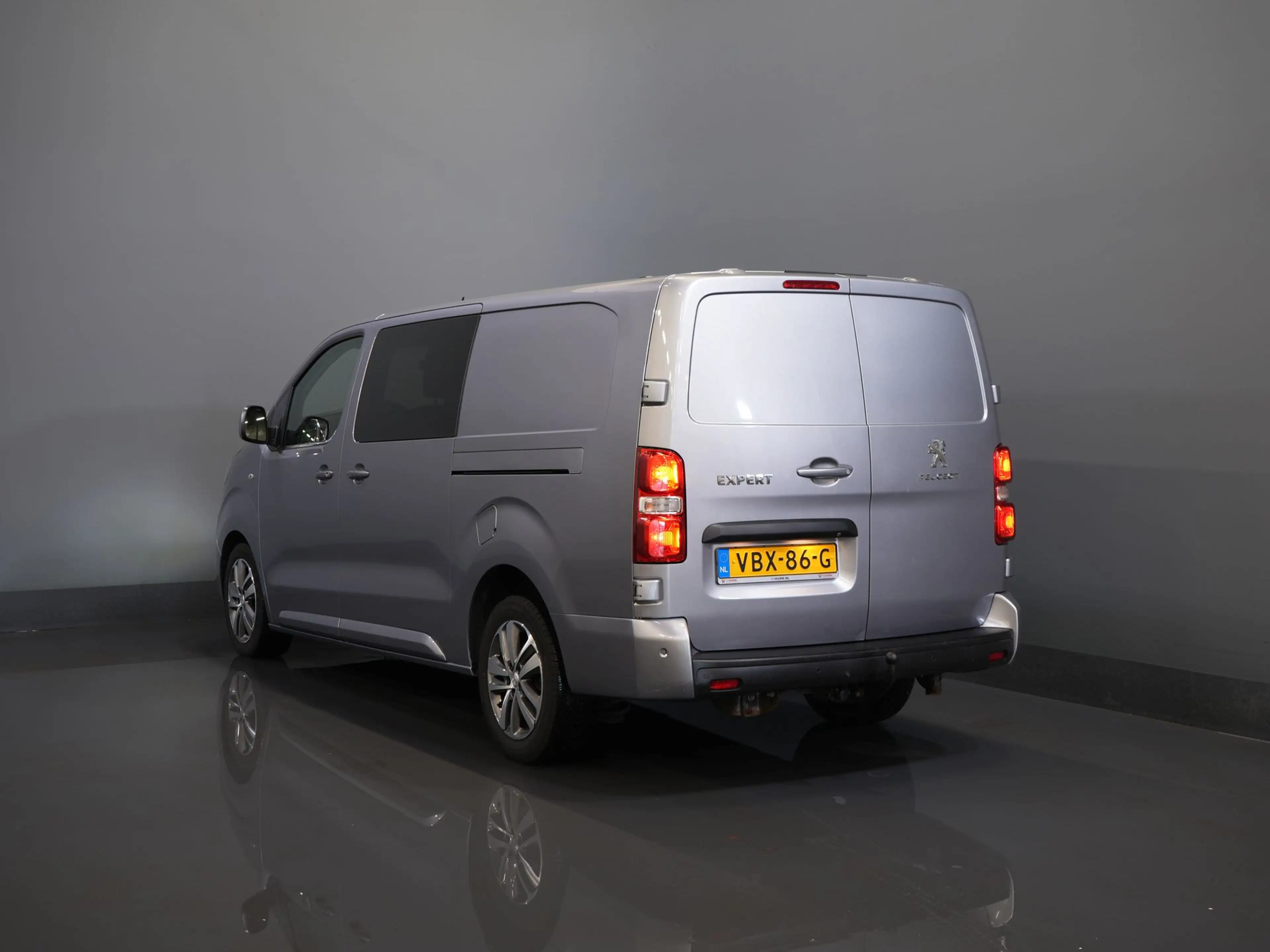 Peugeot Expert 2.0 HDI 180 pk Aut. DC Dubbel Cabine 2x Schuifdeur — photo 2