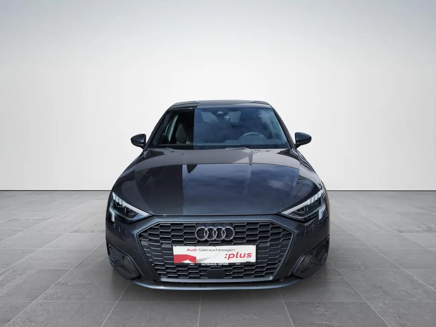 Audi A3 30 TDI intense Grau - 2