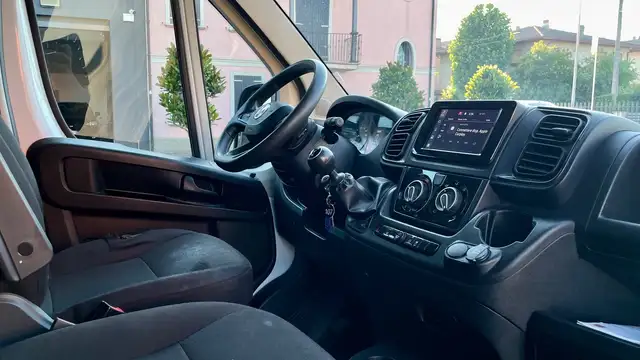 Fiat Ducato view 16