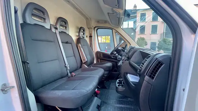 Fiat Ducato view 10