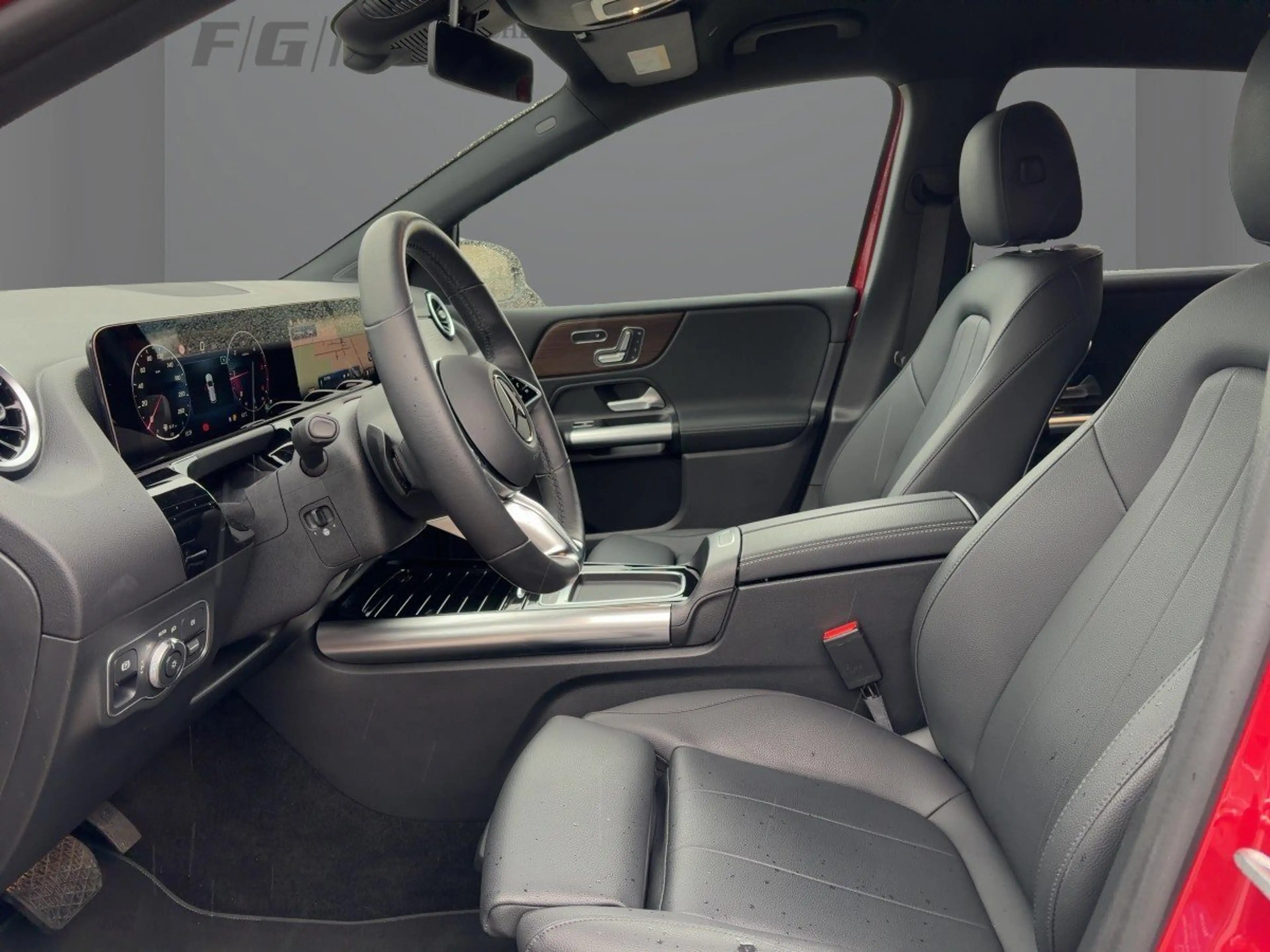 Mercedes-Benz B 220 d Progressive TWA Park-Assist SHZ LED — photo 6