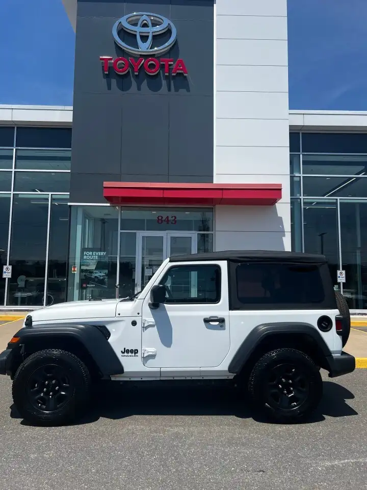 Jeep Wrangler photo Jeep Wrangler