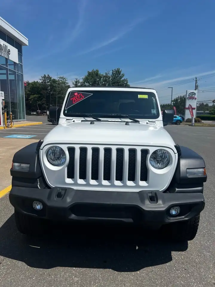 Jeep Wrangler photo Jeep Wrangler