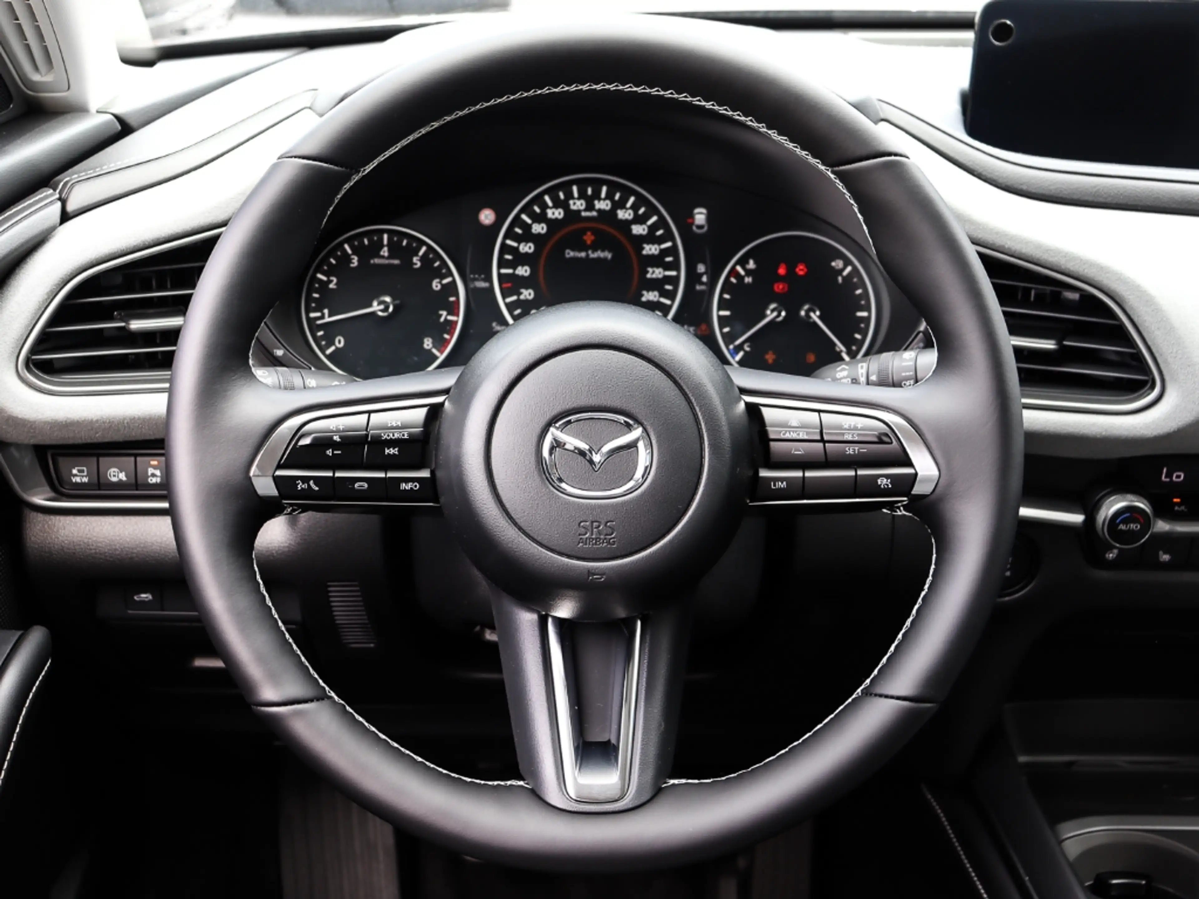 Mazda CX-30 Makoto 2027 2.5L e-SKYACTIV-G 140PS 6MT FWD BOSE L — photo 8