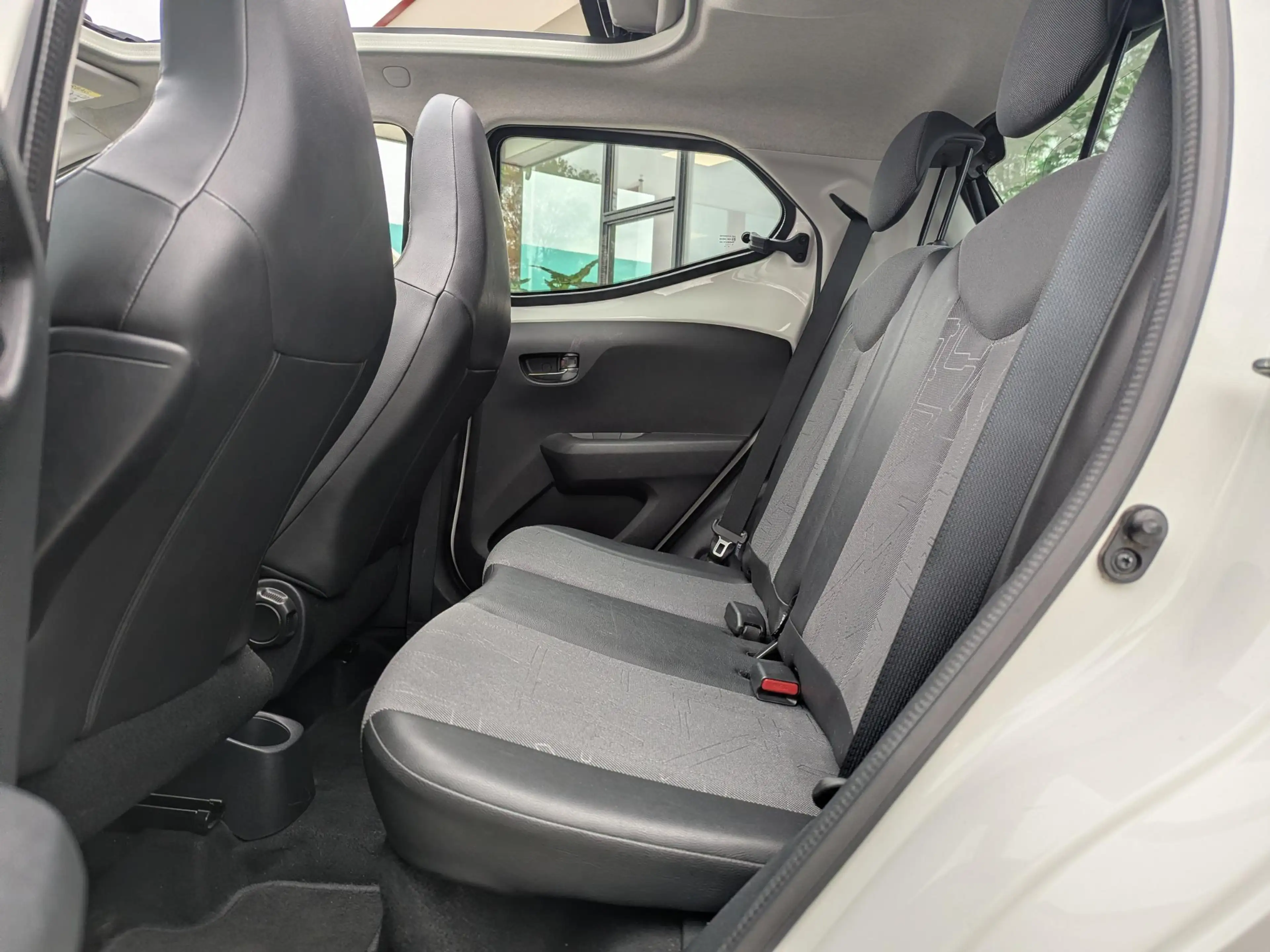 Toyota Aygo 1.0 VVT-i x-wave | Elektrisch Vouwdak | Airco | Al — photo 12
