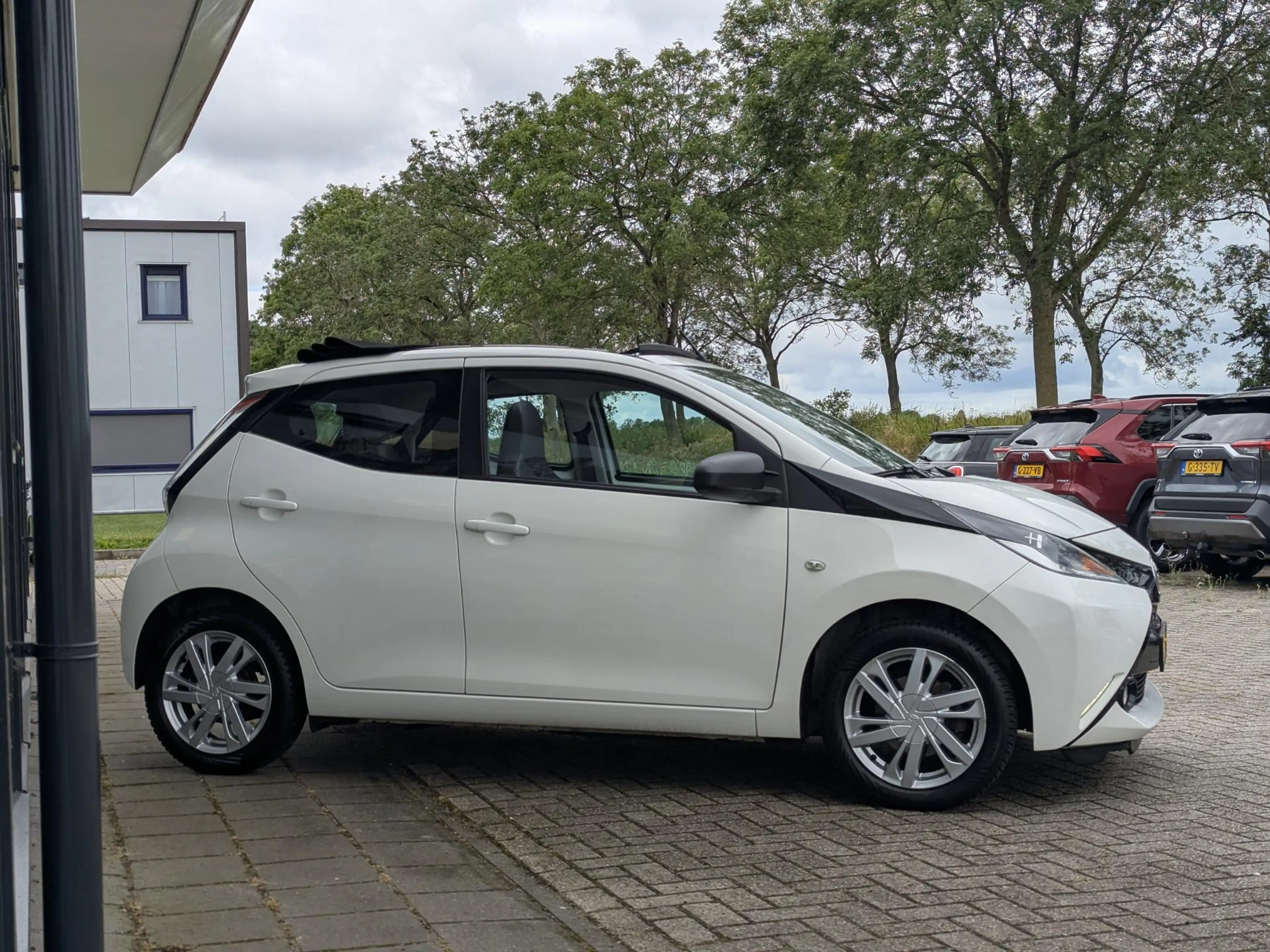 Toyota Aygo 1.0 VVT-i x-wave | Elektrisch Vouwdak | Airco | Al — photo 4