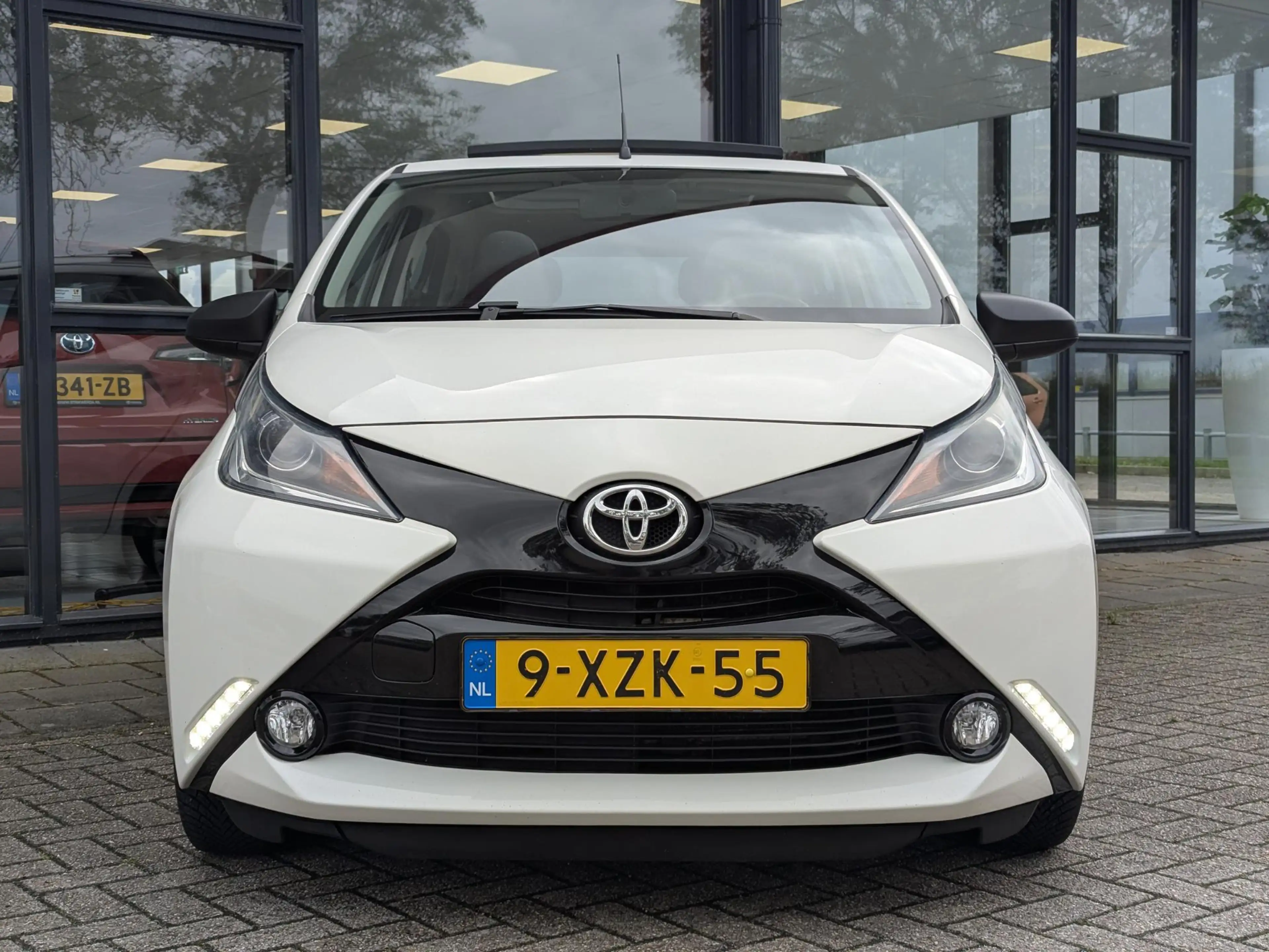 Toyota Aygo 1.0 VVT-i x-wave | Elektrisch Vouwdak | Airco | Al — photo 6
