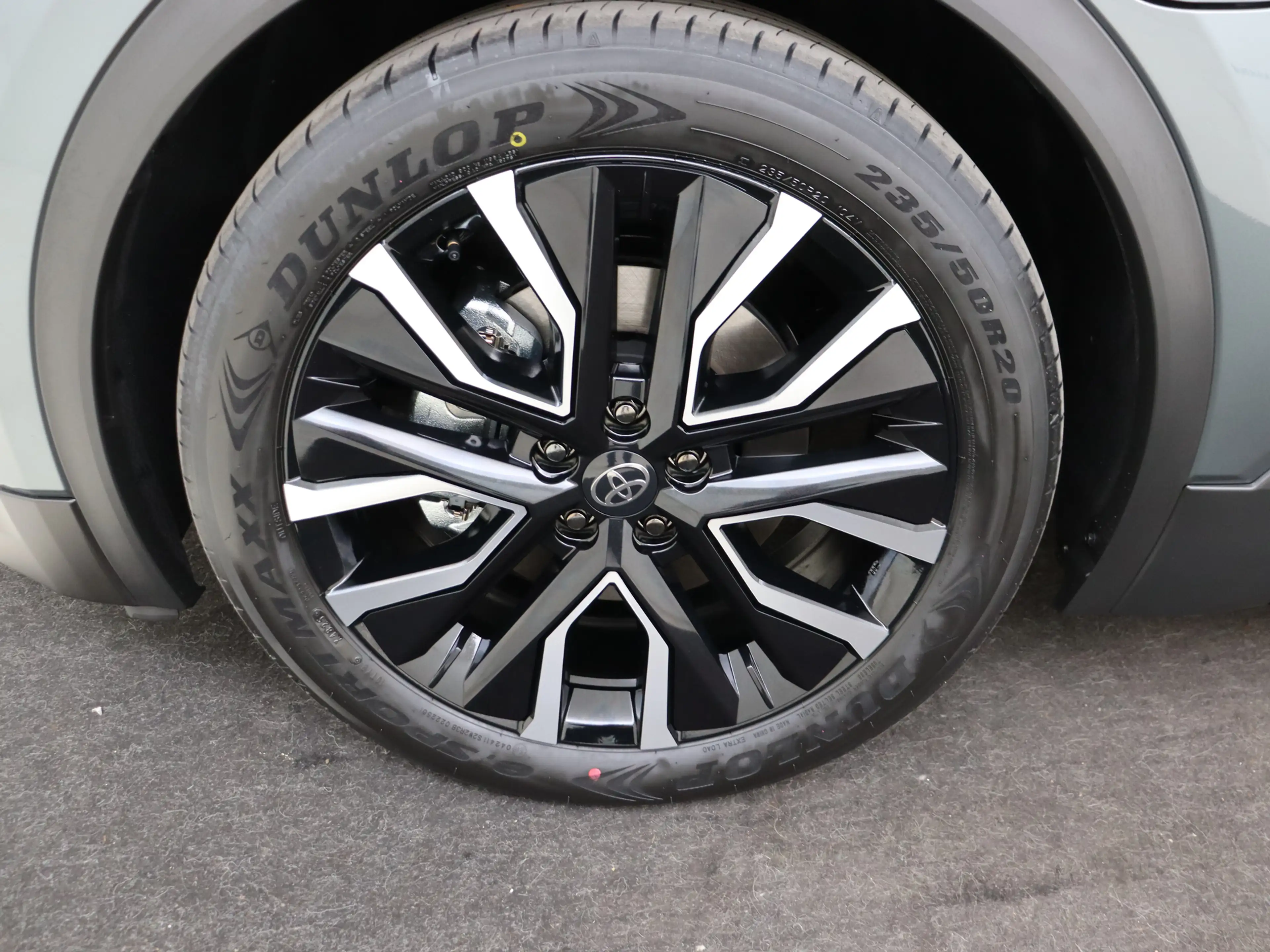 Toyota C-HR+ First Edition 77 kWh 20" Toyota-paasweekend — photo 5