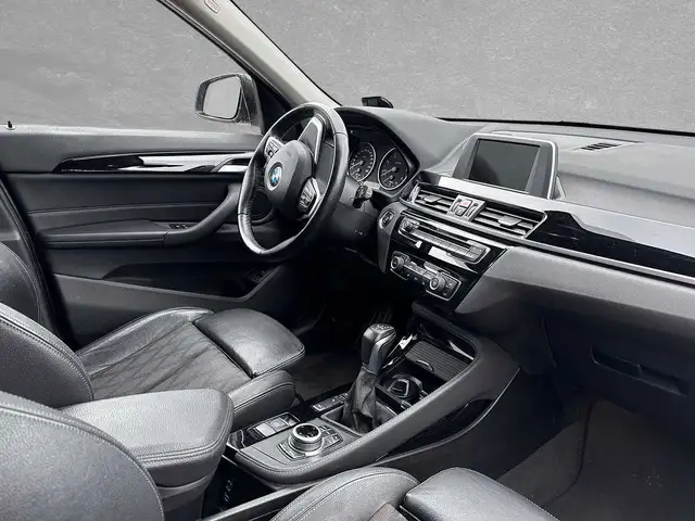 BMW X1 view 4