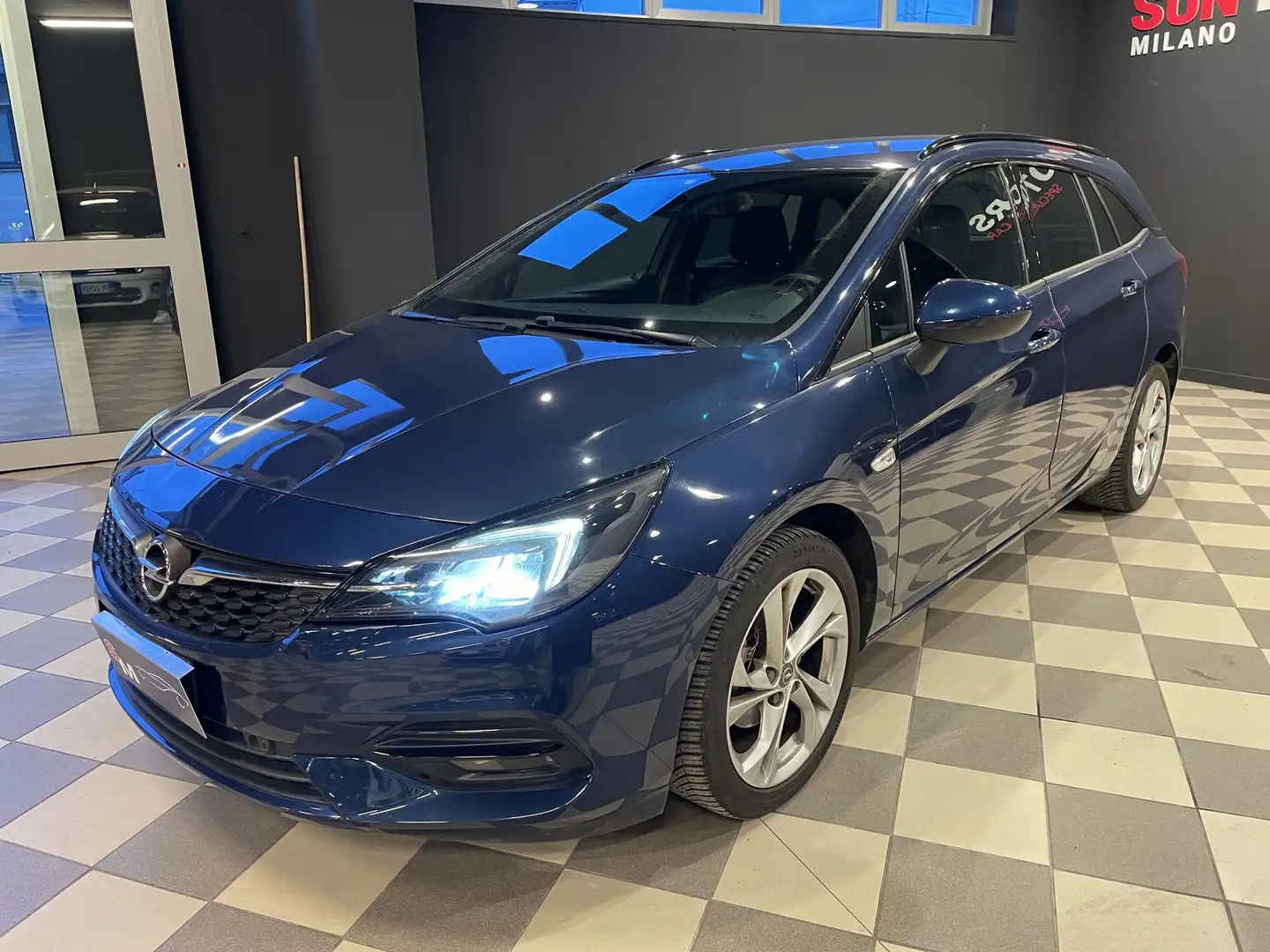 Opel Astra Astra 1.2 Turbo 130 CV AT8 Sports Tourer Business Elegance Blau - 2