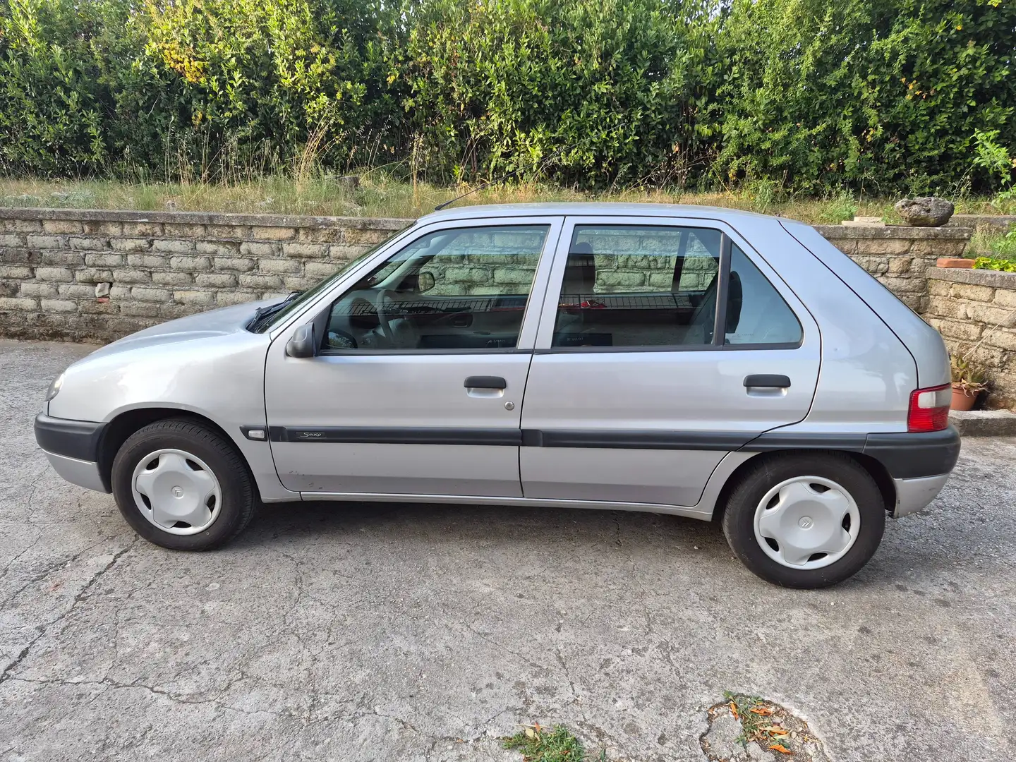 Citroen SAXO Saxo 5p 1.5d c/clima Silber - 2
