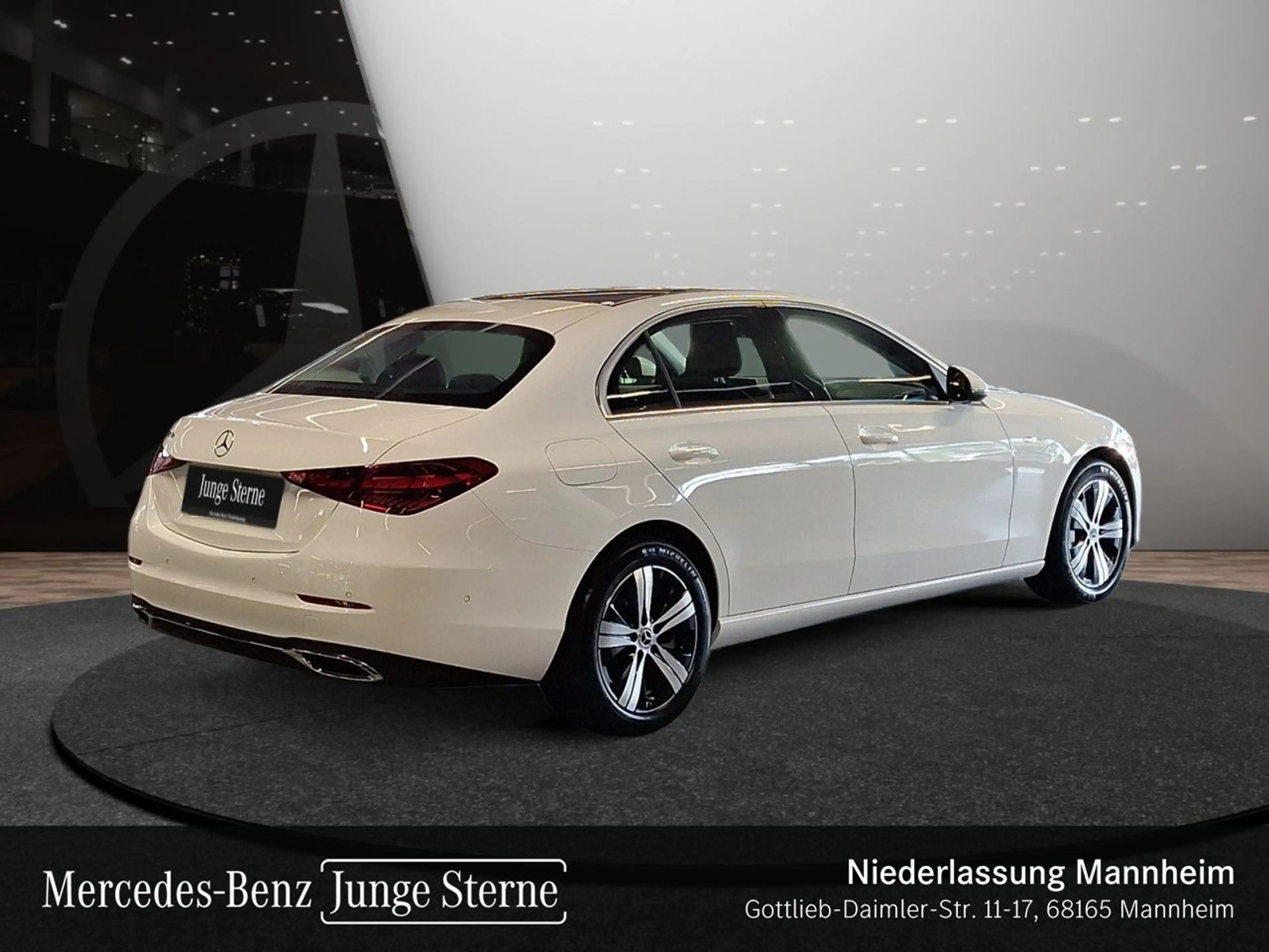 Mercedes-Benz C 300 e AVANTG+PANO+LED+KAMERA+TOTW+KEYLESS+9G — photo 8