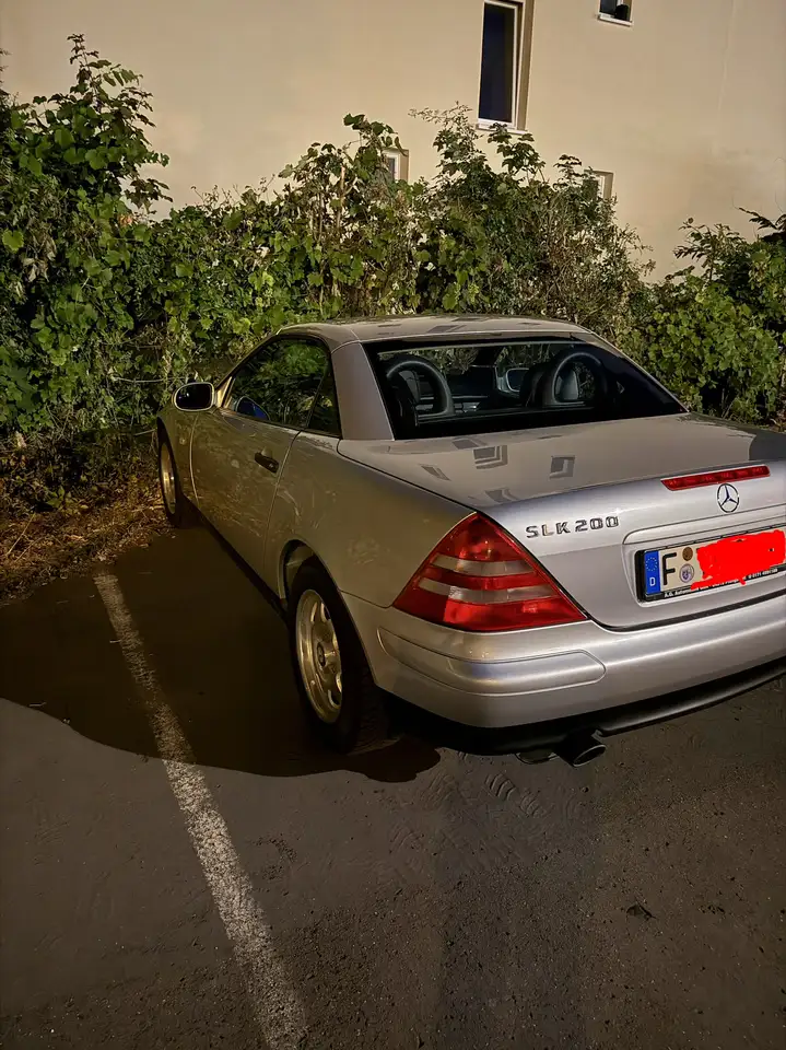 Mercedes-Benz SLK 200 Standar, foto 2