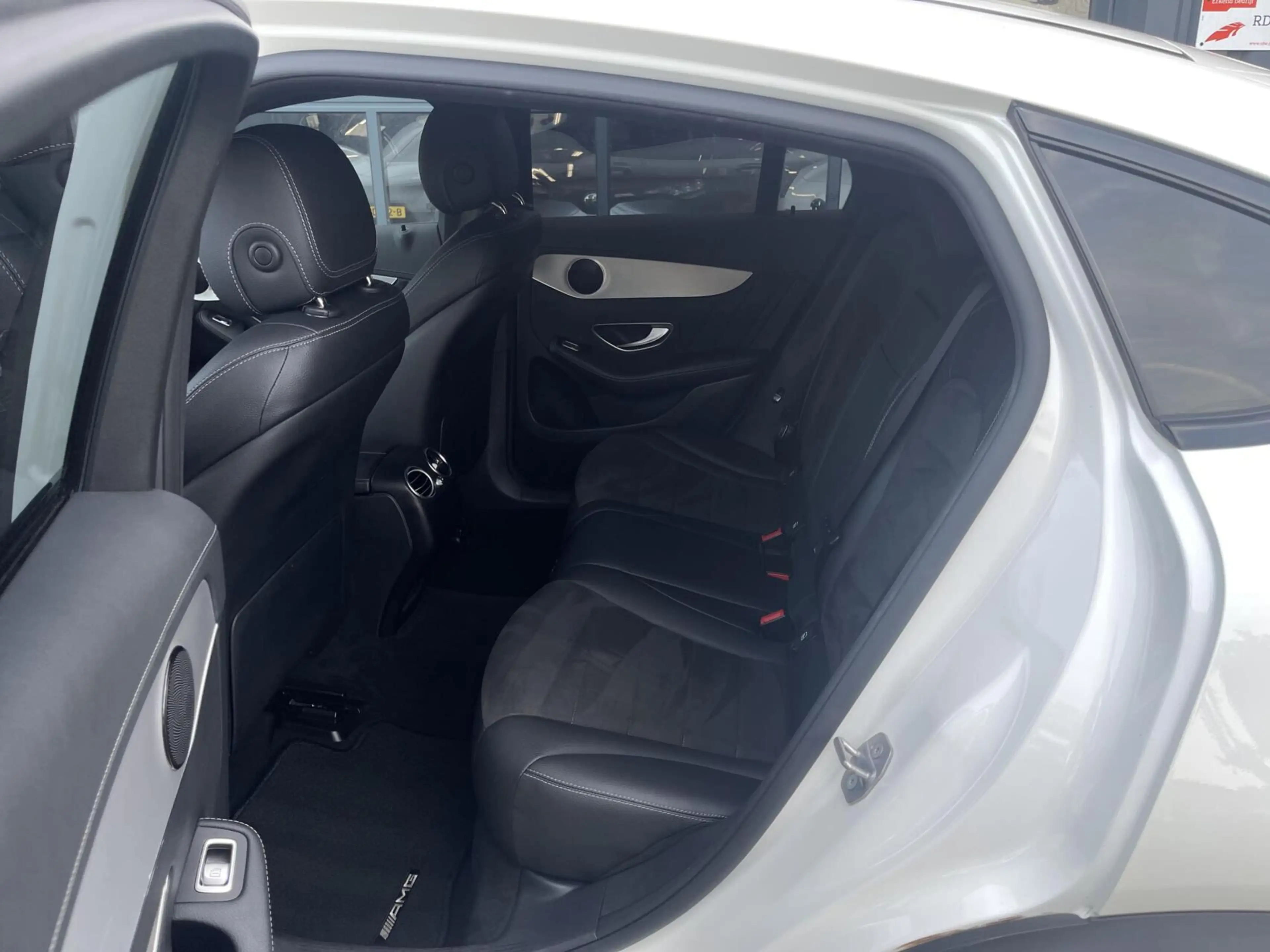 Mercedes-Benz GLC 250 4MATIC Edition 1 AMG|TREKHAAK|CAMERA|NAVIGATIE|NIG — photo 22