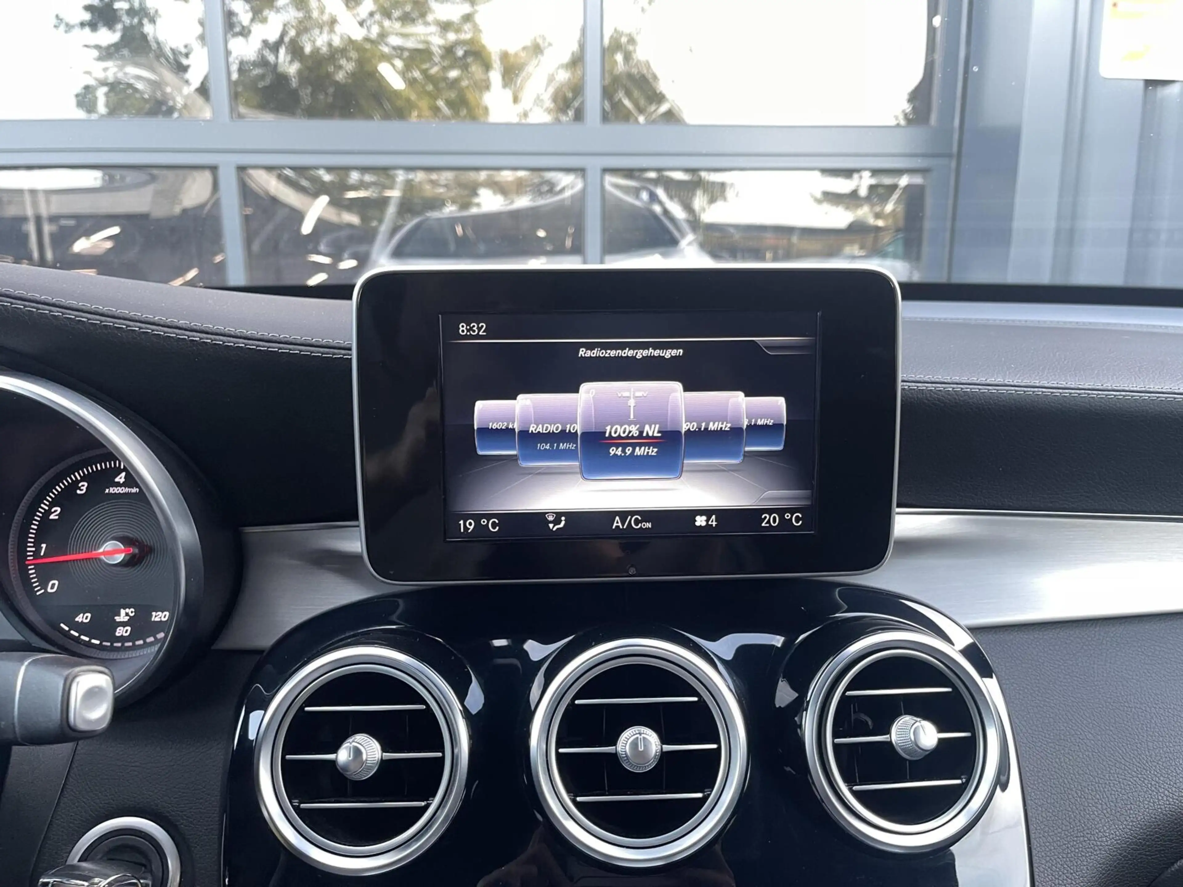 Mercedes-Benz GLC 250 4MATIC Edition 1 AMG|TREKHAAK|CAMERA|NAVIGATIE|NIG — photo 27
