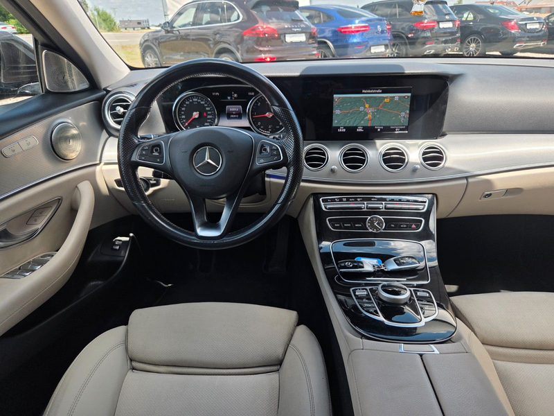 Mercedes-Benz E 220 d T-Modell AVANTGARDE 7 Sitzer*Navi*LED — photo 14