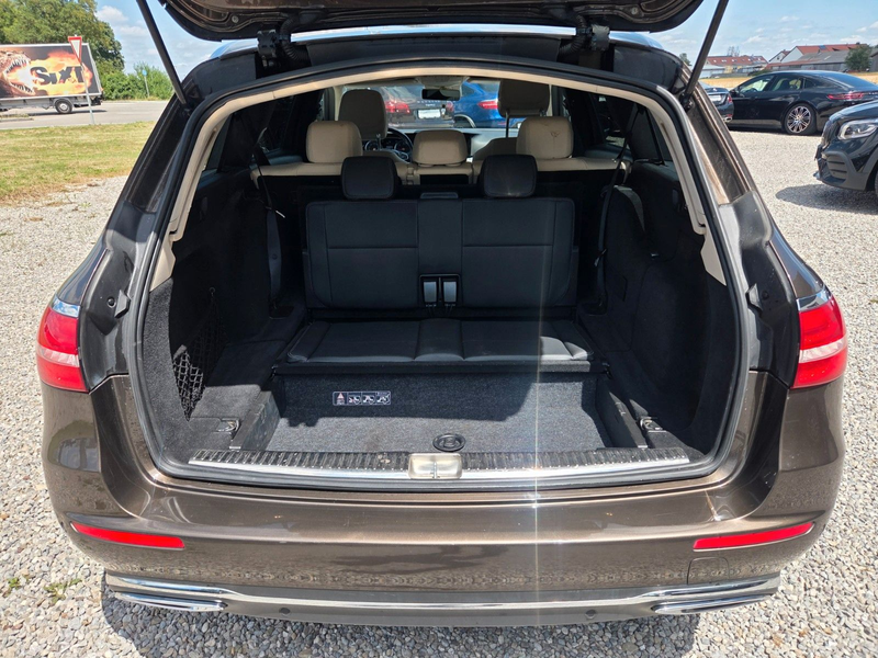 Mercedes-Benz E 220 d T-Modell AVANTGARDE 7 Sitzer*Navi*LED — photo 11