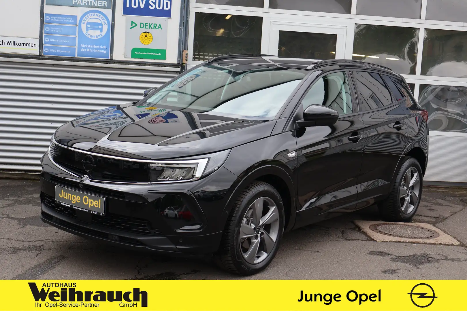 Opel Grandland 1.2 Turbo AT8 GS+NaviPro+Sitzheiz+ Schwarz - 1