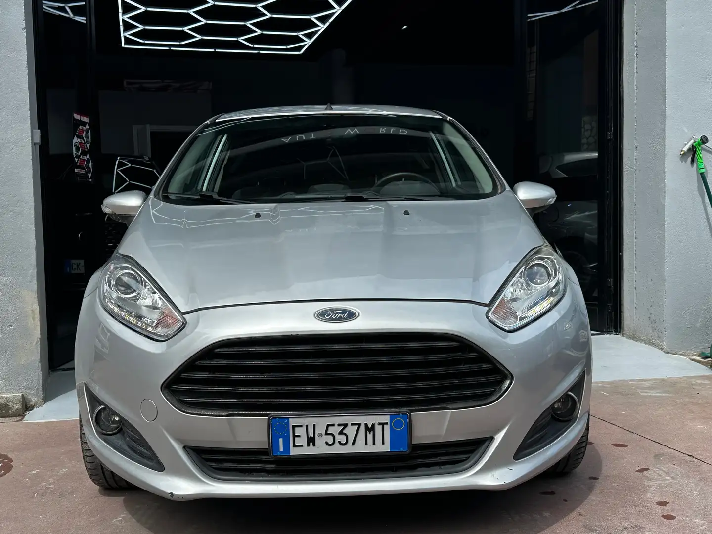 Ford Fiesta 3p 1.6 tdci Titanium Unico proprietario Grigio - 2