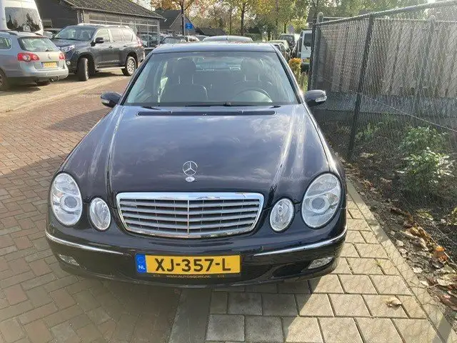 Mercedes-Benz E 240 Zeer mooie en goed onderhouden auto  2e eigenaar