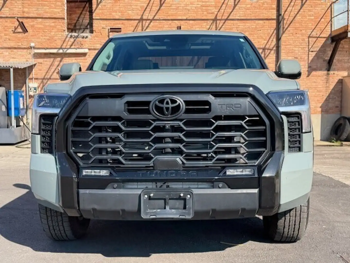 Toyota Tundra LIMITED OFF ROAD PACKAGE 3.5L TWIN TURBO V6 INTERC Szary - 2