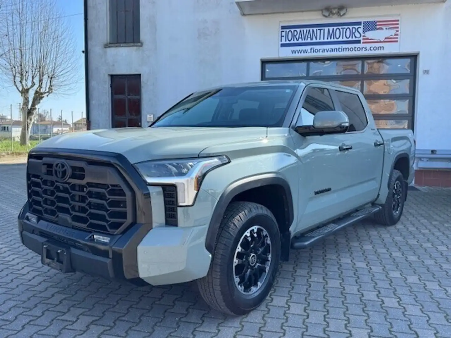 Toyota Tundra LIMITED OFF ROAD PACKAGE 3.5L TWIN TURBO V6 INTERC Szary - 1