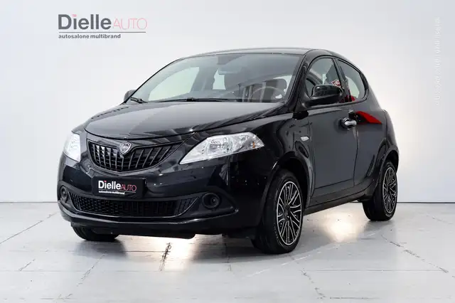 Lancia Ypsilon Ypsilon 1.0 firefly hybrid Silver s&s 70cv