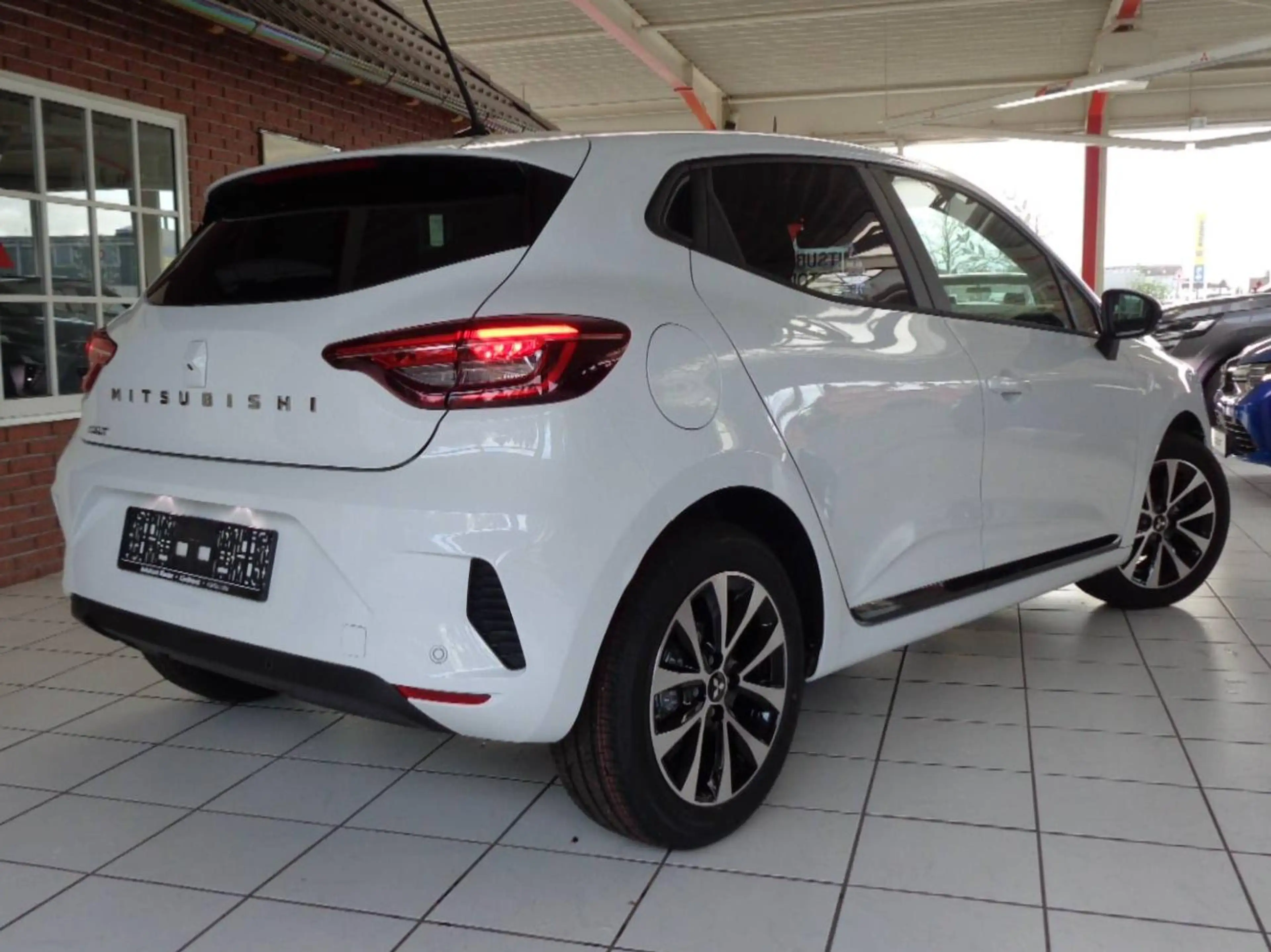 Mitsubishi Colt 1.0 Turbo-Benziner Plus #LED#SmatLink — photo 2