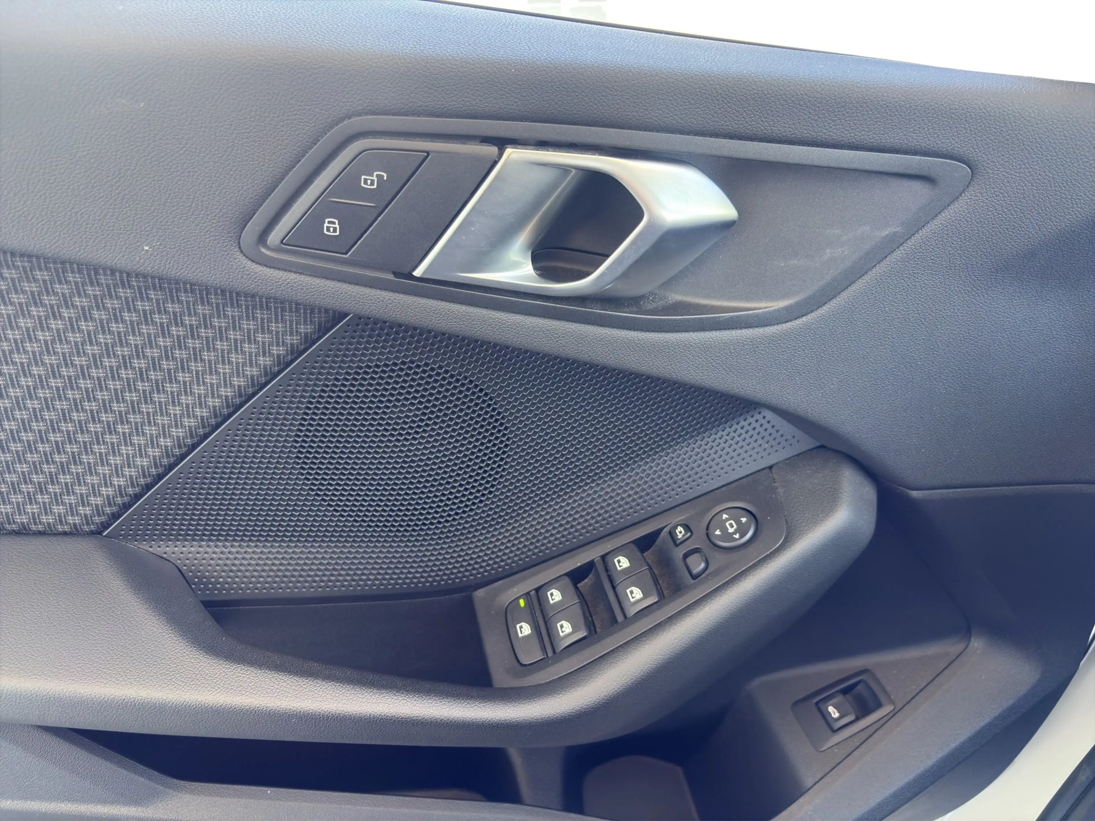 BMW 120 d 5-Türer Advantage Automatik Fernlichtassist — photo 11