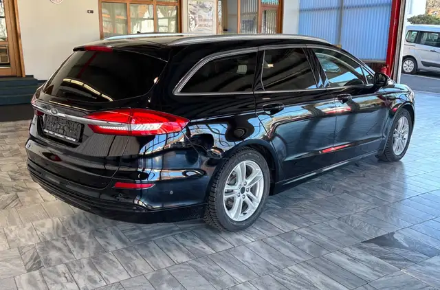 Ford Mondeo Turnier Titanium LED*Kamera*Navi*AHK*Sony