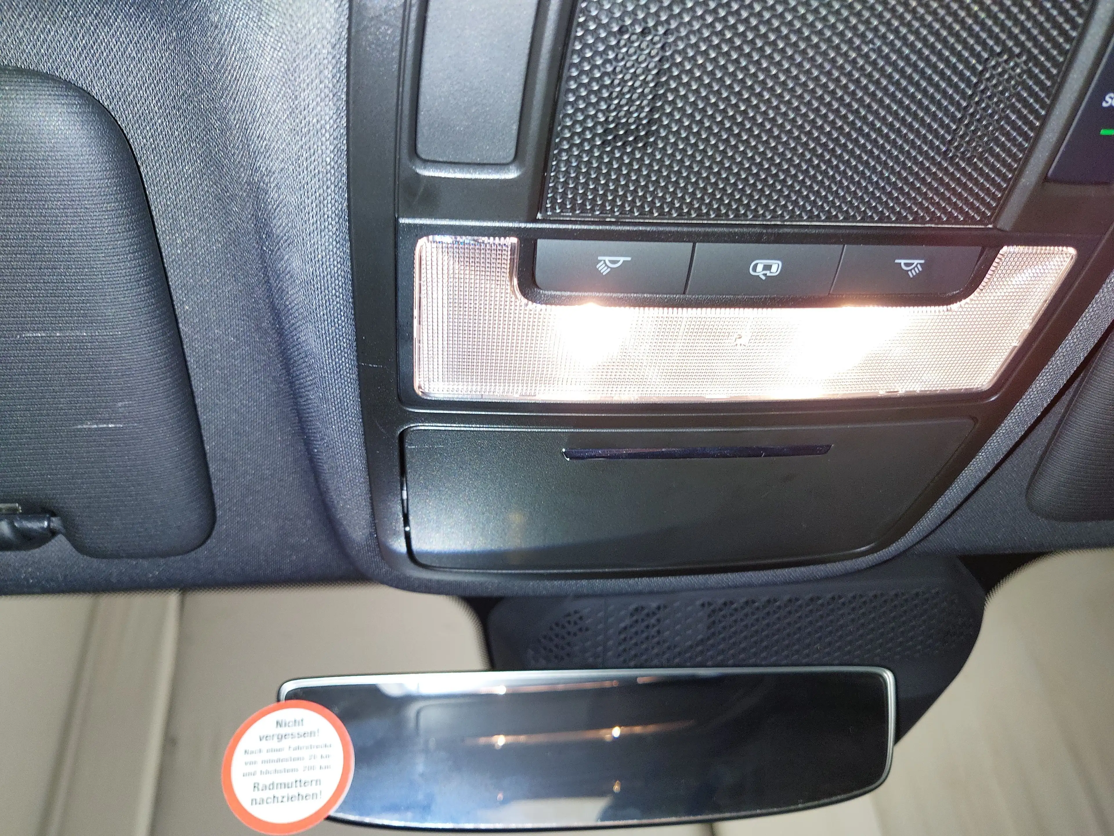 MG MG4 KLIMAAUT RADIO TEMPO MFL PDC DAB LED CARPLAY ACC — photo 13