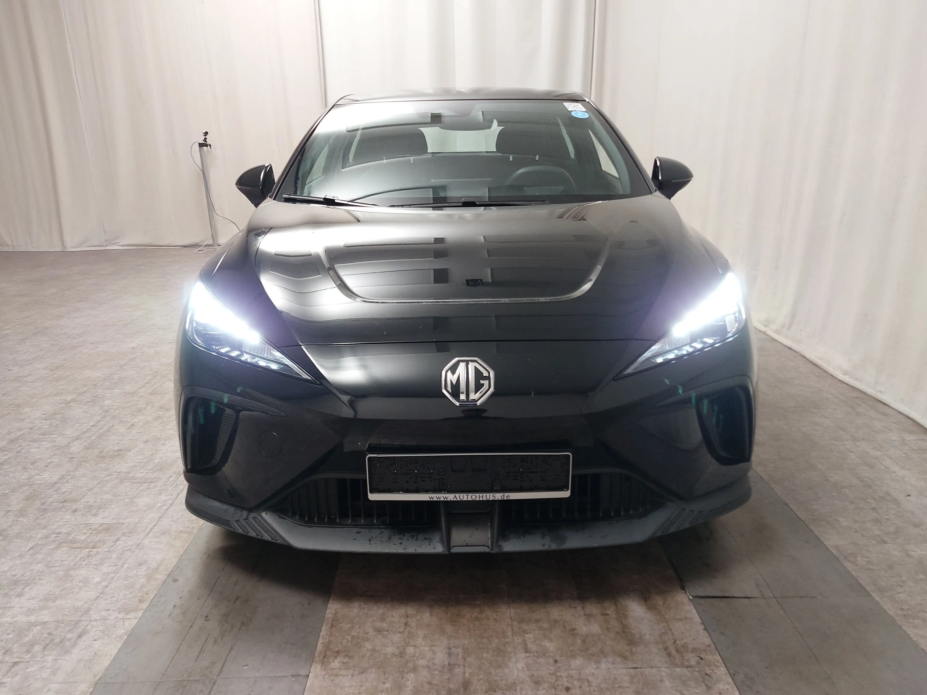 MG MG4 KLIMAAUT RADIO TEMPO MFL PDC DAB LED CARPLAY ACC — photo 9