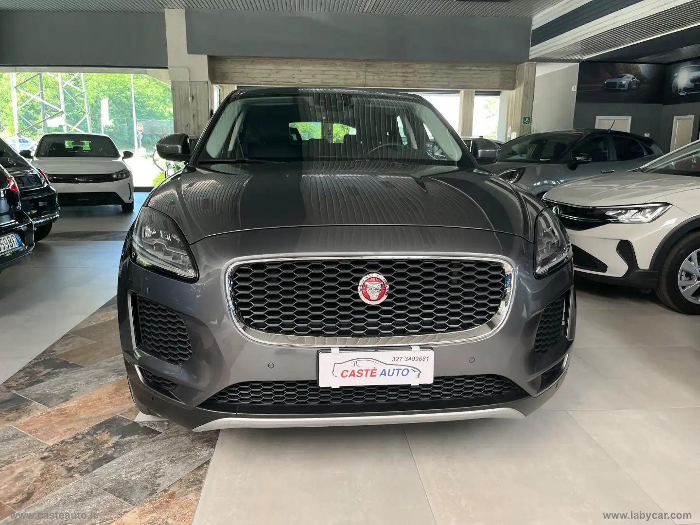 Jaguar E-Pace 2.0D 150CV AWD aut. R-Dynamic S Grigio - 2