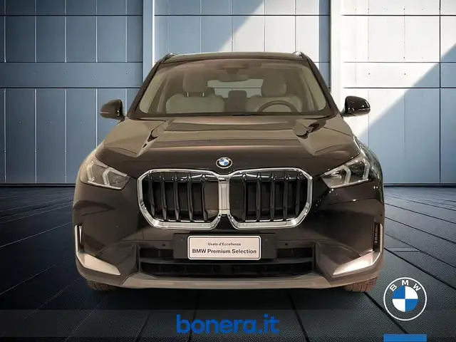 BMW X1 view 3