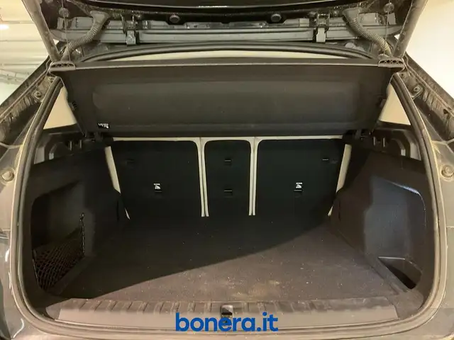 BMW X1 view 13