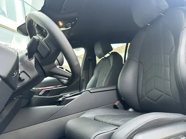 BMW 5 Series view 12