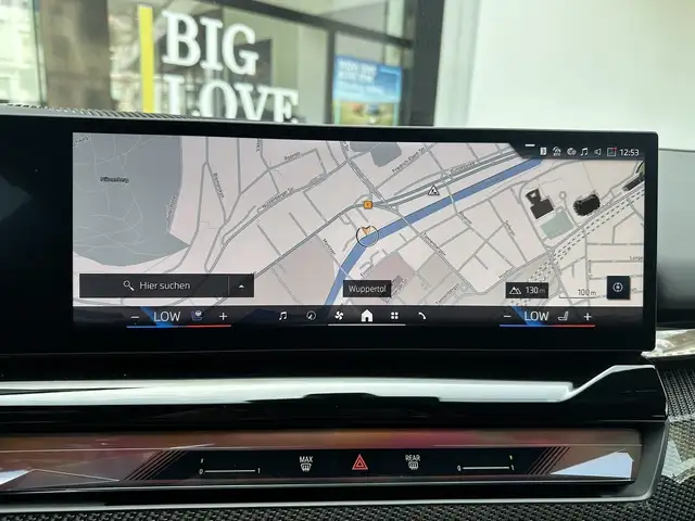 BMW 5 Series view 7