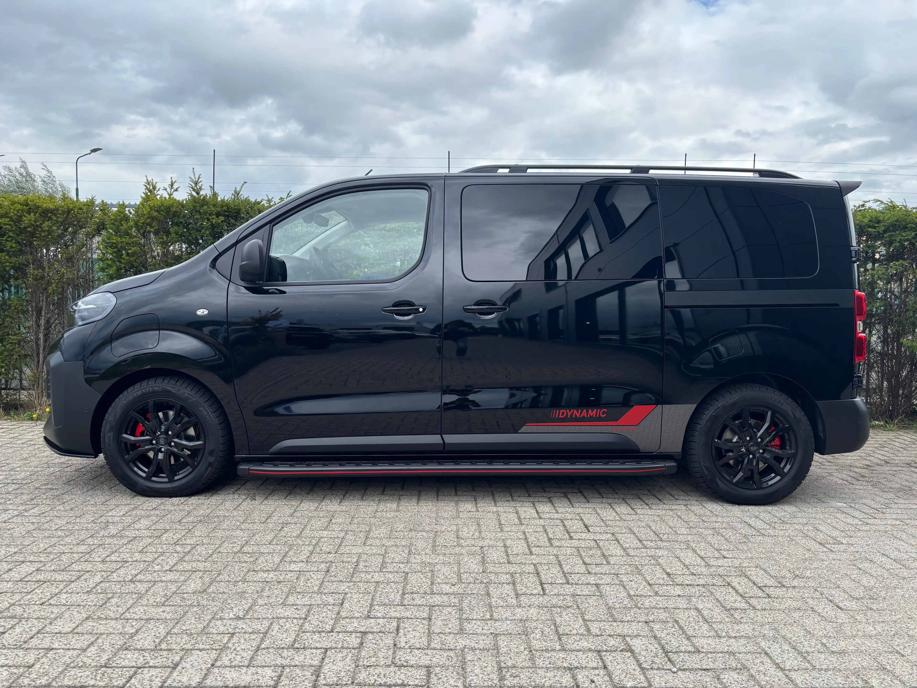 Peugeot e-Expert EV L2 75 kWh Dynamic By Revolve | Betimmering | Ca — photo 12