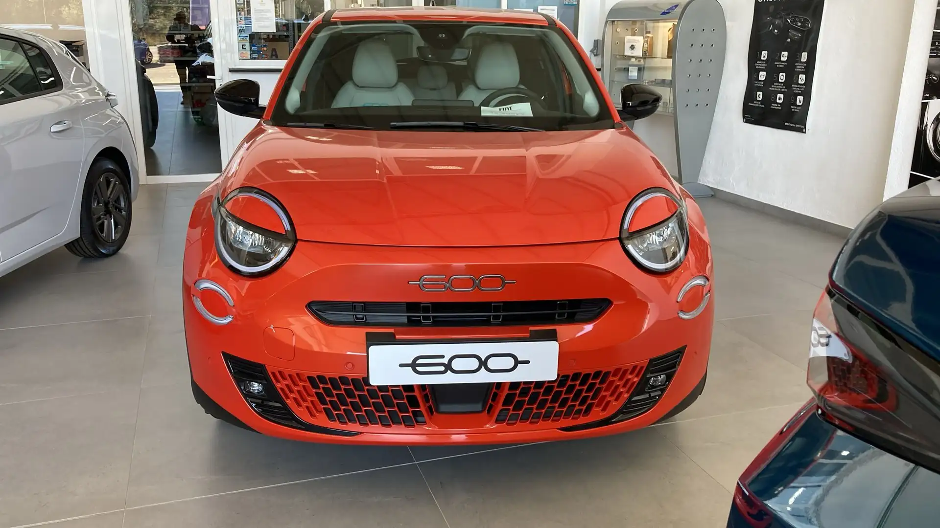 Fiat 600 e La prima 54kwh 115kw (156cv) - 2