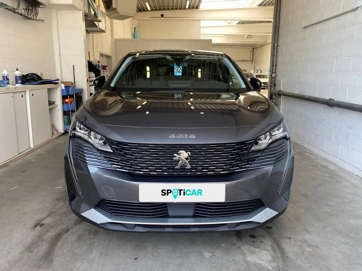 Peugeot 3008 1.5 BlueHDi 96kW S&S Allure Grijs - 2