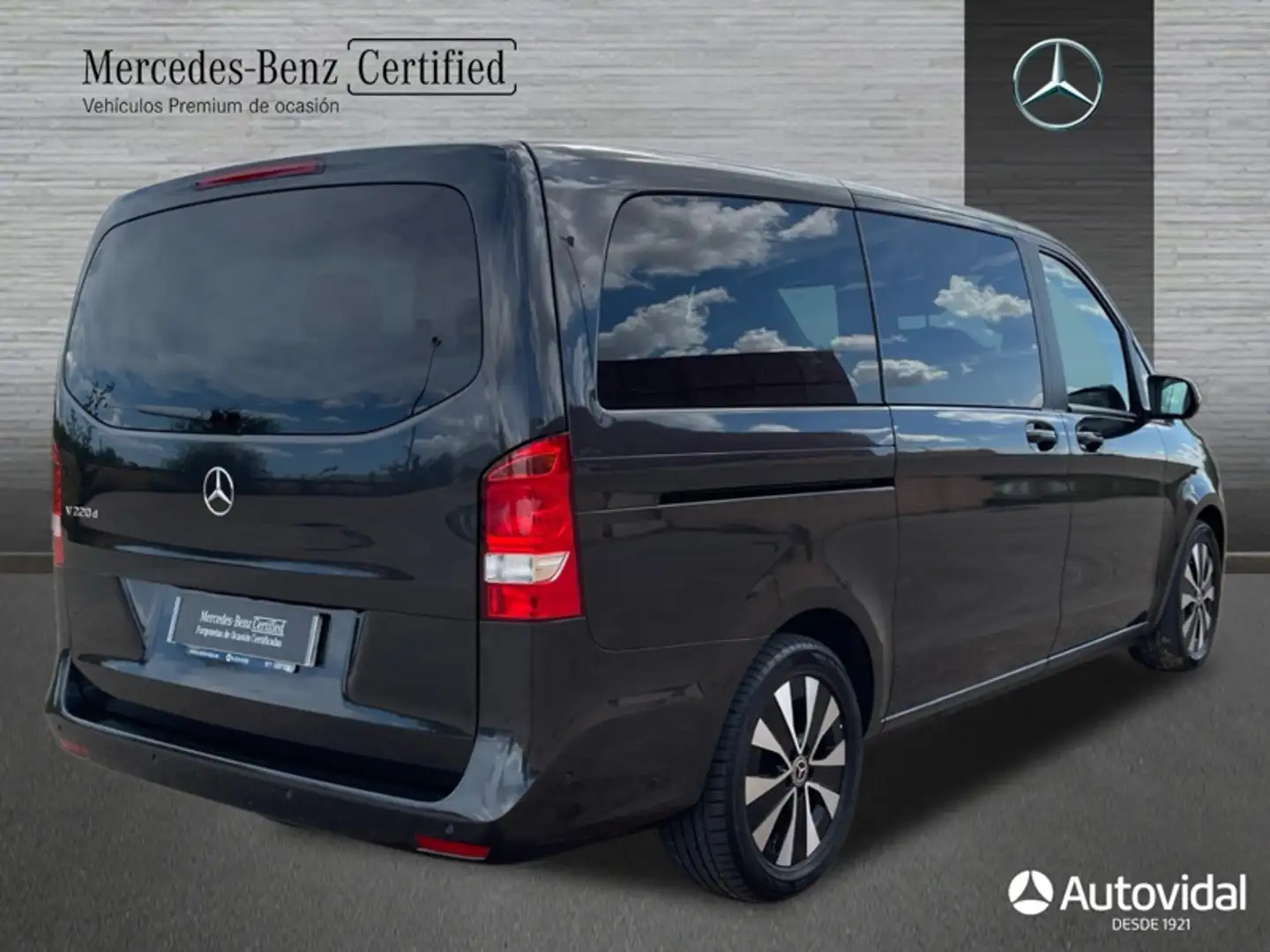 Mercedes-Benz V -CLASS 220D LARGO 7P Gris - 2