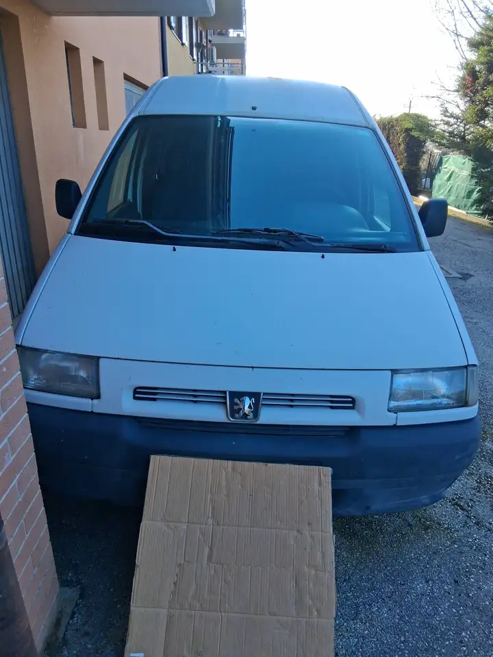 Peugeot e-Expert Furgone, foto 2