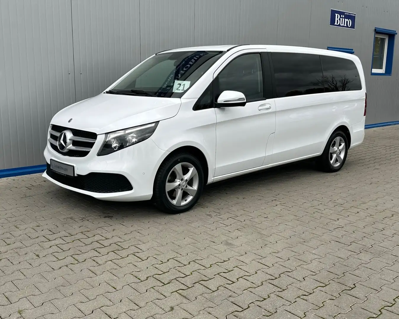 Mercedes-Benz V 220 V220 d LANG 9G MBUX KAMERA AHK 7-SITZER Weiß - 1